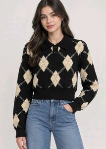 Chic Argyle Pattern Cropped Sweater
