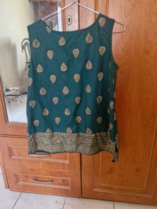 Ethnic green top (sleeves available)