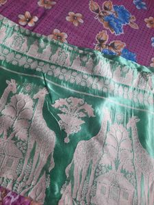 Elegant Green Silk Saree with Intricate Weaving