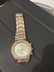 Elegant Rose Gold Rhinestone Watch ⌚️