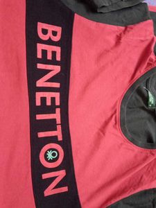 BENETTON T-Shirt used twice top condition 275