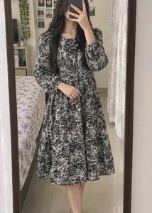 🖤🤍 Black & White Midi Dress✨