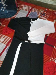 Stylish Black &amp; White Kurta Set