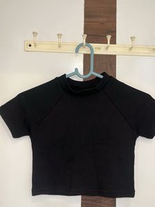 Basic Black Cropped Top