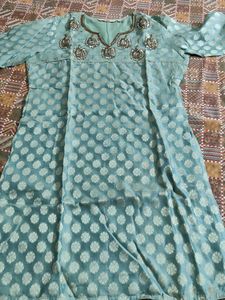 Elegant Embroidered Kurta