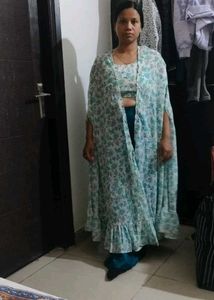 Floral co-ord set with shrug
