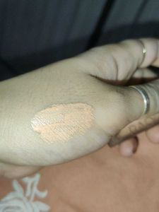 Radiance Foundation Makeup