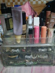 Makeup Organizer & Jewelery Drawer