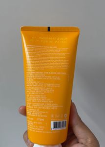 Dot &amp; Key Vitamin C+E Face Wash