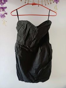 Classic Black Strapless Dress with pocket