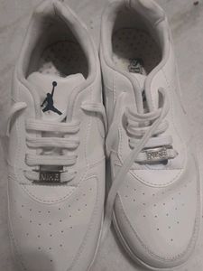 New - Classic White Nike Casual Shoes