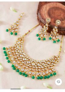 Stunning Kundan Necklace Set