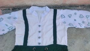 Girls' White &amp; Green Kurta Set