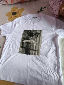 Graphic Print T-Shirt