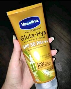 Vaseline Gluta-Hya SPF 50 PA+++ Sunscreen