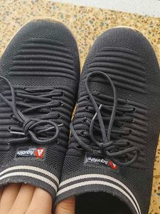 Aqualite Black Sneakers
