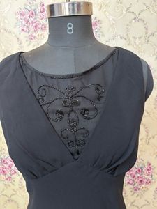 Elegant Black Sleeveless Dress