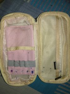 ANGOO'S viral white and pink pencil pouch