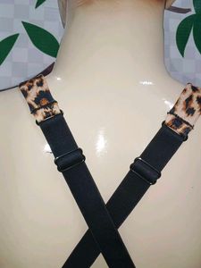 (300)Leopard Print Zip-Up Sports Bra