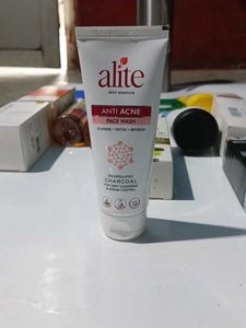 Alite Anti Acne Face Wash Charcoal