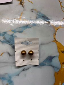 Chic Ball Stud Earrings