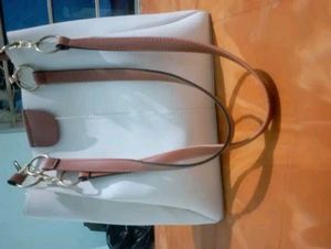 Chic Tote Bag with Chain Detail