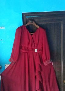 Beautiful Wine mahroon Gown 🍷