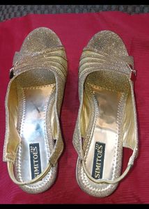 Beautiful Sandles 😍  Party Wear Hill