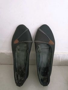 Chic Black Ballet Flats