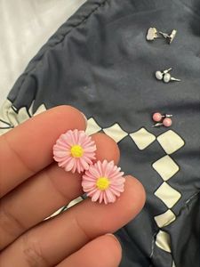 set of 5  stud earrings