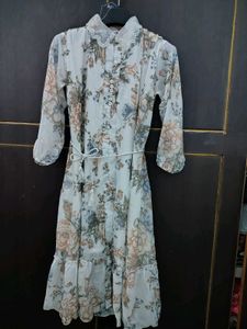 Chic Floral Print Midi Dress with Belt