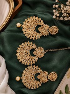 Stylish Gold Chandbali & Maang Tikka Set