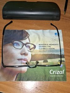 Dayal Optics Glasses Case &amp; Crizal Cloth