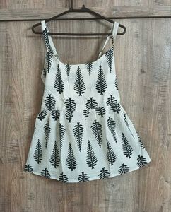 SPAGHETTI STRAP TOP