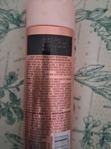 Lakme Peach Milk Light Moisturiser