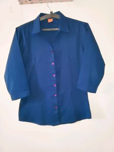 Navy Blue Collared 3/4 Sleeve Shirt