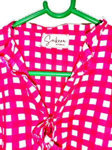 Chic Red &amp; White Checkered Peplum Top 40"-44"