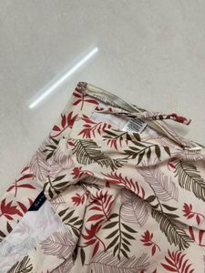 Women front slit Maui &amp; Sons Floral Shorts