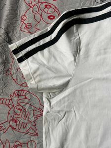 white tshirt