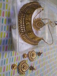 Necklace Set With Earrings And Maangtika