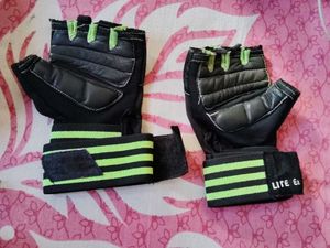 44.Skyfit Moments Weightlifting Gloves