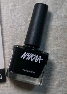 Nykaa Nail Enamel - Classic Black