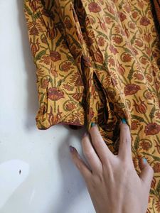 AKS Floral Print Kurta Set - Elegant &amp; Vibrant