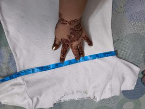 White Basic T-Shirt for 4-6 years girl