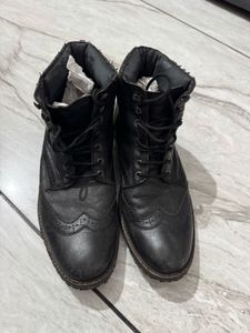 Carlton London Black Leather Boots for Men