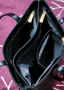 Mochi Women Black Tote bag