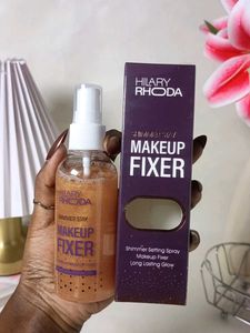 Hilary Rhoda Shimmer Makeup Fixer