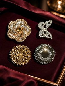 Set of 4 Vintage Brooches