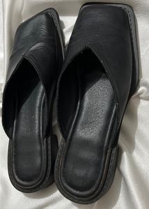 Black Slip on