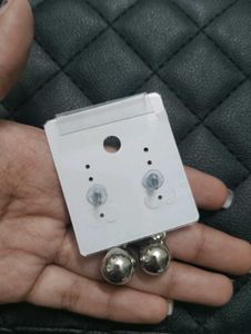 set of 3 earrings and 1 freebie too